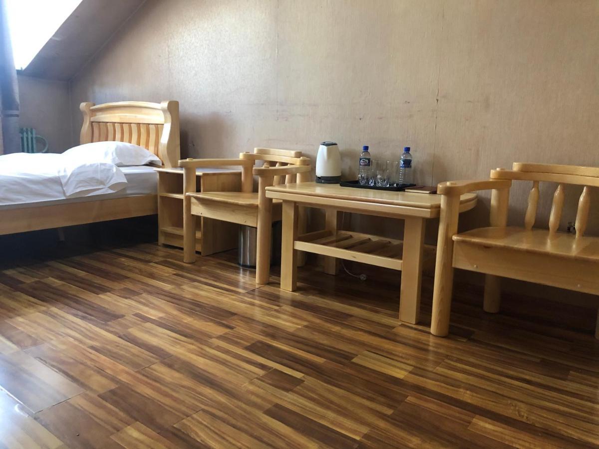 Land Hotel อูลานบาตอร์ ภายนอก รูปภาพ